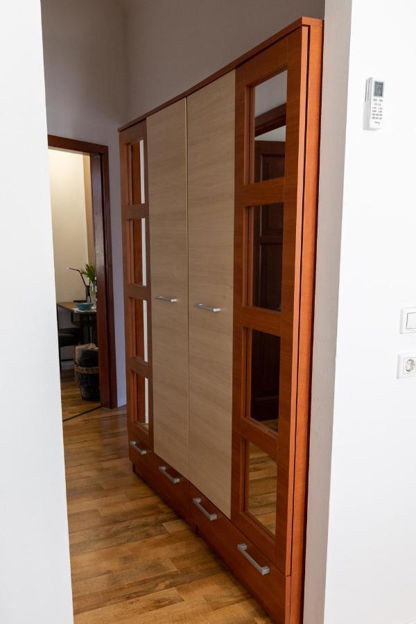 Republic Apartman Apartment Baja Bagian luar foto